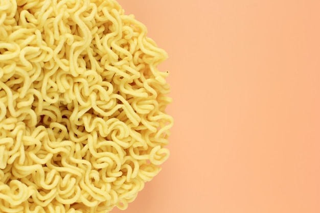 Ramyeon coreano de fideos secos asiáticos instantáneos redondos