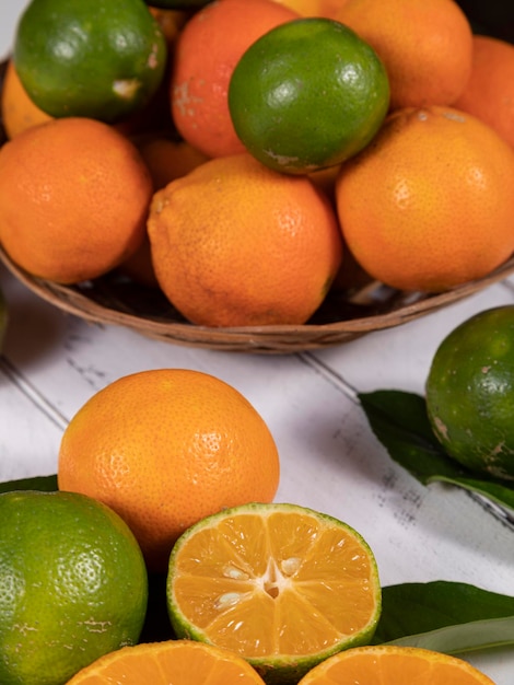 Rangpur Citrus limonia o Citrus reticulata medica a veces llamado rangpur lime mandarin lime o lemandarin es un híbrido entre la mandarina y la cidra