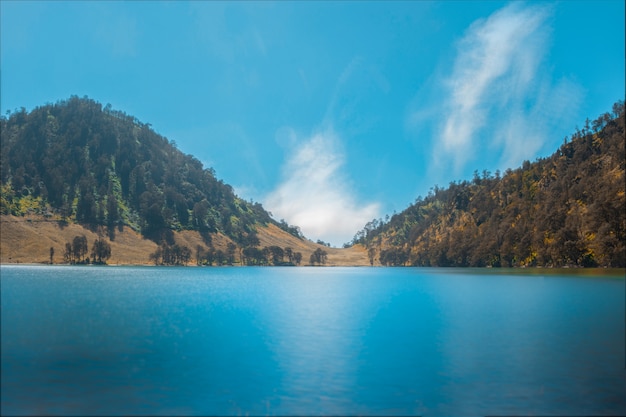 Ranu Kumbolo See im langsamen Fensterladen