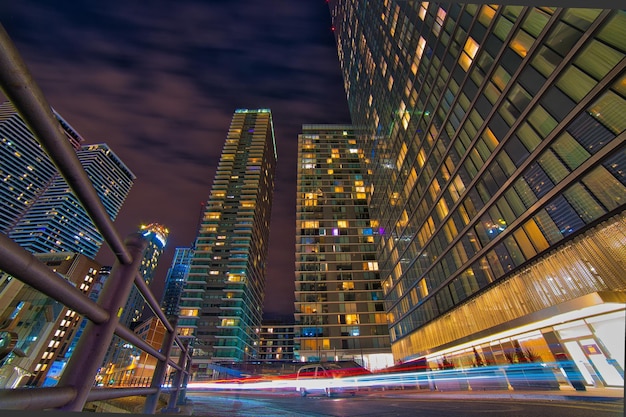 Rascacielos en canary wharf londres.