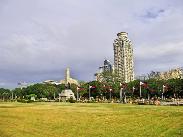 Rascacielos en la ciudad de Manila, Filipinas