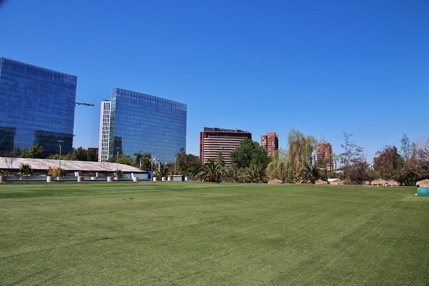 El rascacielos en santiago de chile