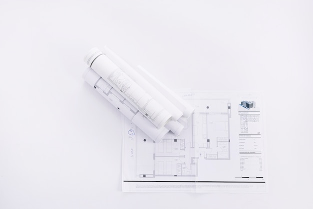 Rascunhos de construção enrolados