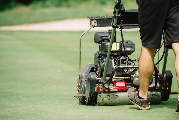 Rasenmäher für Golfplatzpflegegeräte