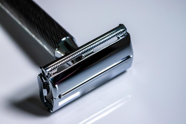 Raso de segurança de barbear clássico de dois bordos de cromo cuidado da barba