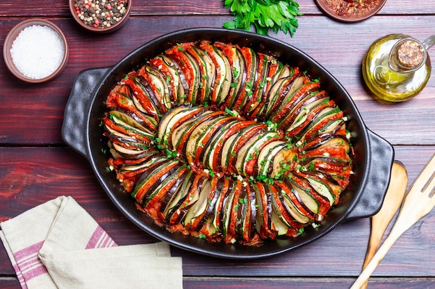 Ratatouille tradicional plato de verduras provenzal comida francesa comida vegetariana alimentación saludable