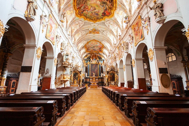 Ratisbona Alemania 09 2021 de julio Interior de la Basílica de San Emmeram en Ratisbona Ratisbona es una ciudad en el río Danubio en Baviera Alemania