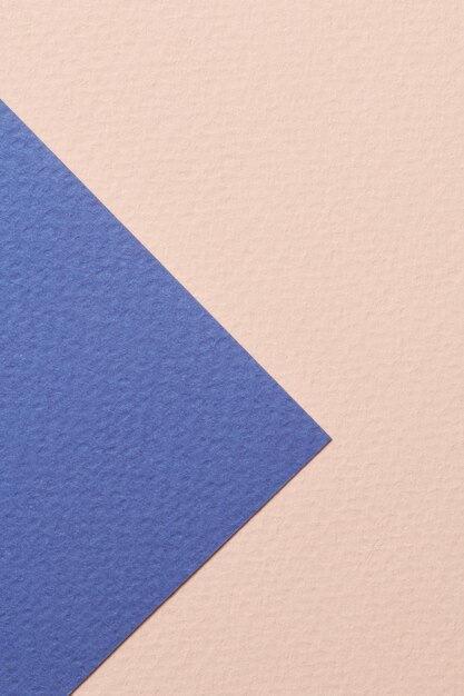 Raue Kraftpapierhintergrundpapierbeschaffenheit blaue beige Farben Mockup mit Kopienraum für Text