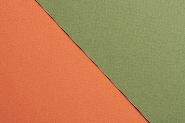 Raues Kraftpapier, Hintergrundpapierstruktur, orange-grüne Farben, Mockup mit Kopierraum für TextxA