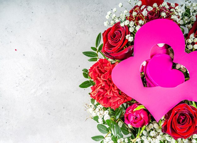 Raum der Liebe mit Rosen am Valentinstag