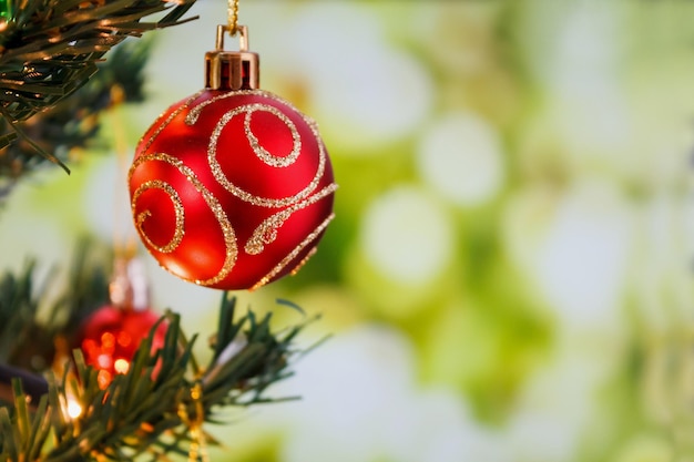 Árbol de navidad, con, adornos, plano de fondo