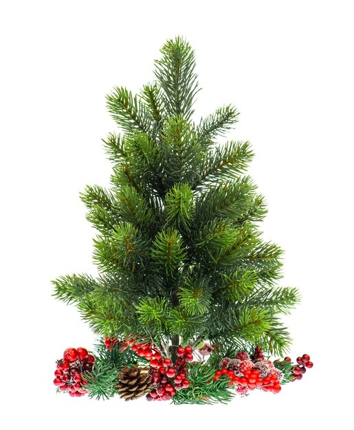 Árbol de Navidad con decoraton rojo aislado sobre fondo blanco.