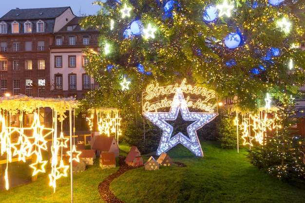 Árbol de Navidad en Estrasburgo Alsacia Francia