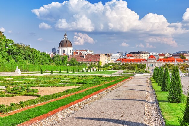 Área del complejo parque-jardín Belvedere.Viena. Austria.