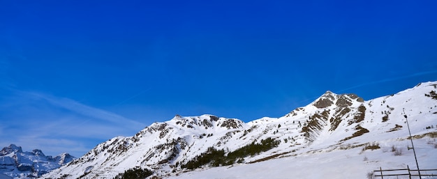 Área de esqui Astun em Huesca on Pyrenees Spain