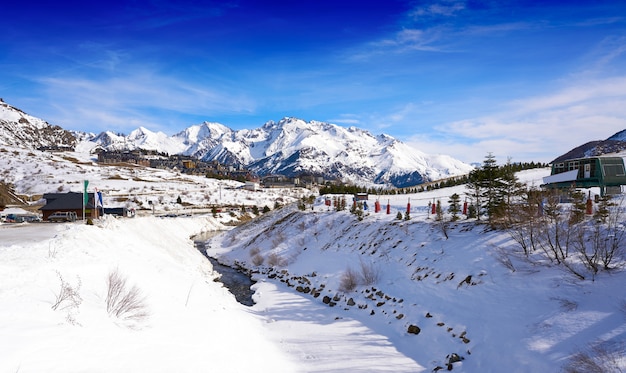 Área de esqui Formigal em Huesca Pirinéus Espanha