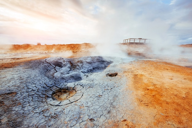 Área geotérmica Hverir. Lugar de ubicación Lago Myvatn