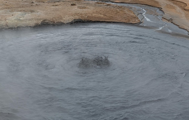 Área geotérmica de Hverir en el norte de Islandia