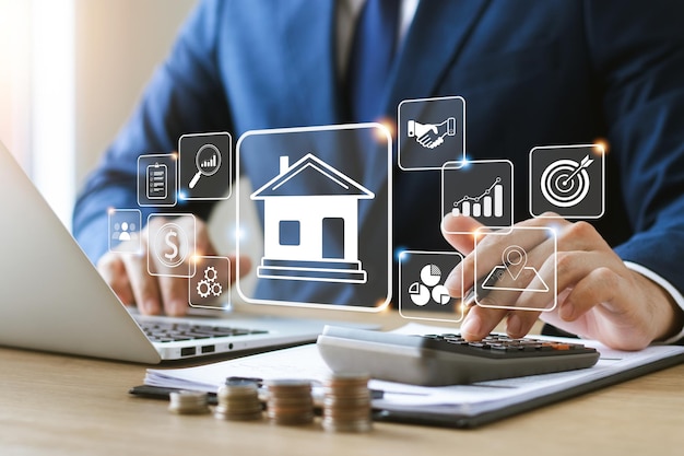 Real Estate Concept Home Loan Application Evergy Evaluación de rendimiento y valor de la propiedad con Iconos de ubicación Contratos y diagramas de precios