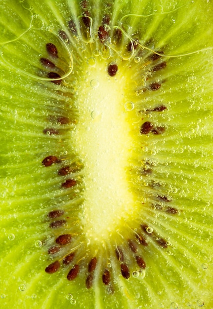 Rebanada de kiwi jugosa