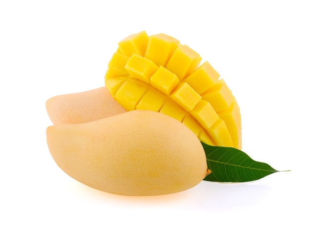 Rebanada de mango aislado