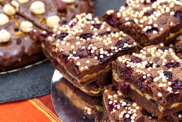 rebanadas de pastel de chocolate