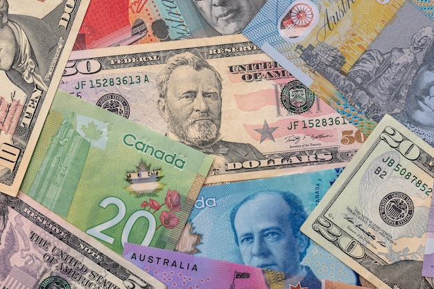 Recaudación de dinero en dólares EE.UU., Canadá y Australia