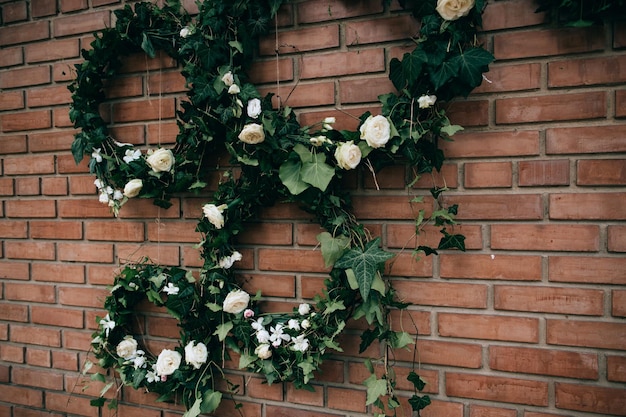 Recepção de casamento em estilo vintage e com floresx9