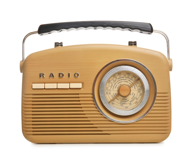 Receptor de rádio retrô em fundo branco