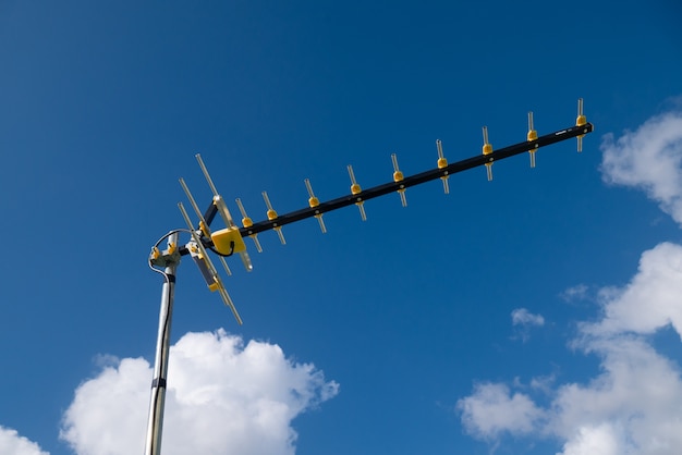 Receptor de señal de antena de televisión.