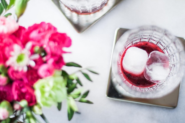 Receta de cócteles caseros bebidas cócteles y concepto de estilo de celebración