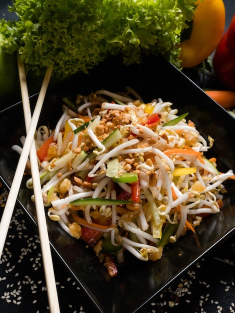 Foto receta de ensalada de verduras con brotes de trigo