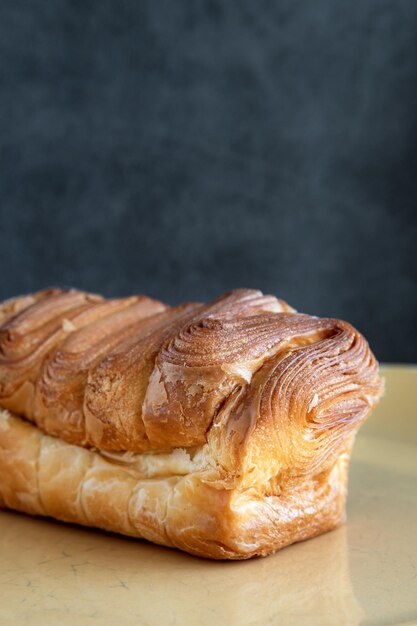 Foto receta francesa de brioche de pastelería puff