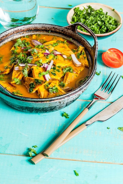 recetas de comida de la India, Indian Masala tortilla de huevo Curry, con verduras frescas