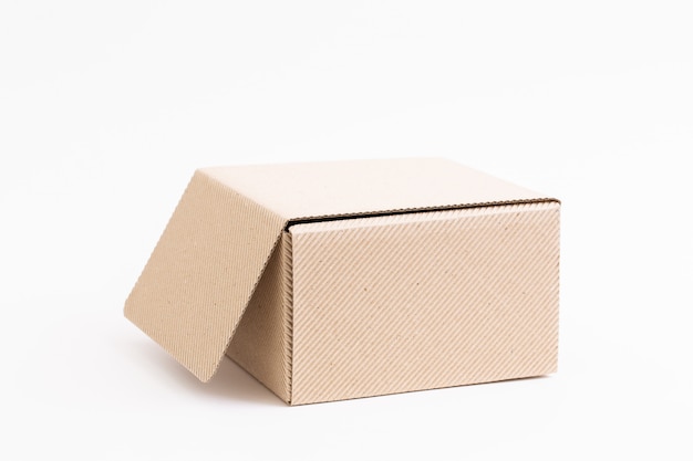 Reciclar caja de papel en blanco