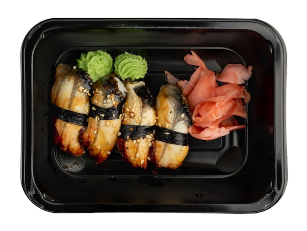 Recipiente de plástico com conjunto de sushi unagi nigiri pronto para entrega para viagem