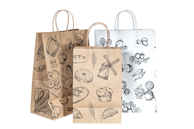 Recycelbare Bastelpapiertüte für Einkäufe, Geschenke und Essen zum Mitnehmen auf schwarzem Hintergrund. Umweltfreundlicher als Einweg-Plastiktüten
