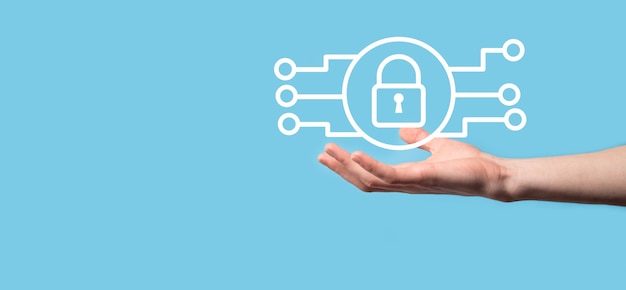 Red de ciberseguridad. Icono de candado y redes de tecnología de Internet. Empresario que protege la información personal de los datos en la tableta y la interfaz virtual. Concepto de privacidad de protección de datos. RGPD. UE