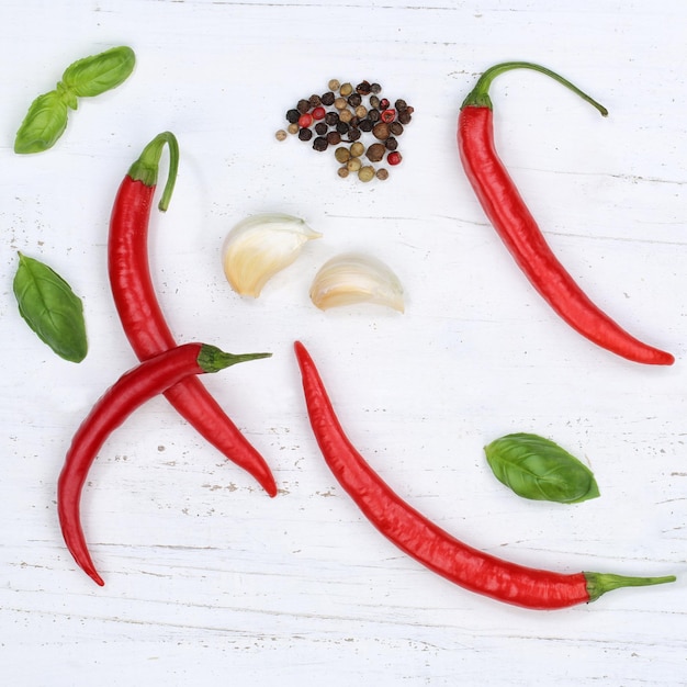 Red hot chili peppers chili ingredientes de cocina fondo cuadrado vista superior