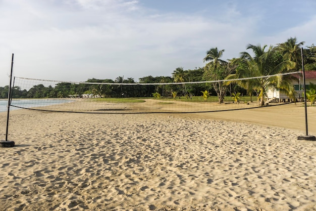 Red para jugar al voleibol en la playa