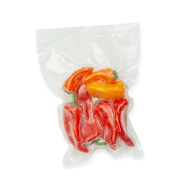 Foto red pepper in a vacuum bag