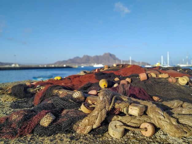 Foto red de pescadores en el cabo verde de mindelo