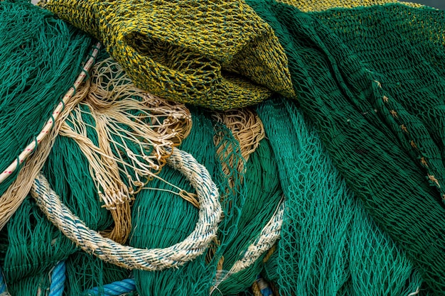 Redes de pesca fechadas no antigo porto de Gênova Itália Liguria Espaço de cópia