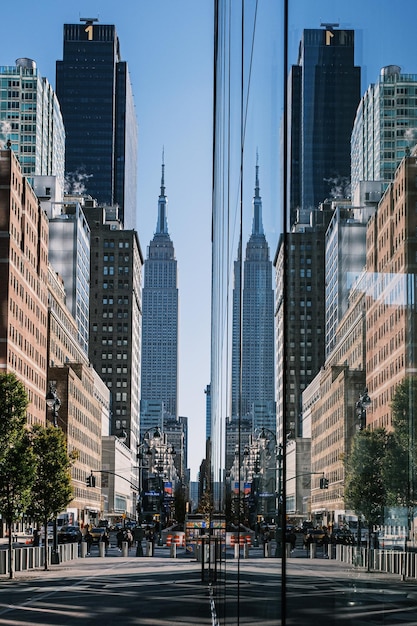 Foto reflejo del estado del imperio