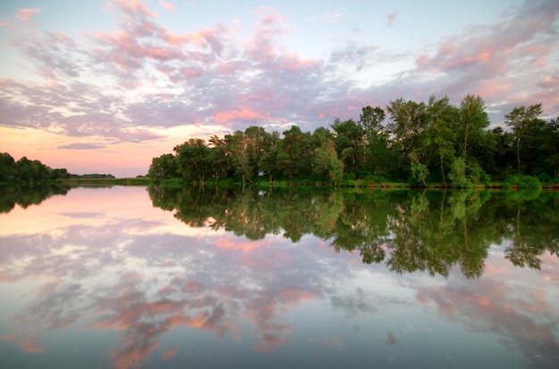 Reflejo del río