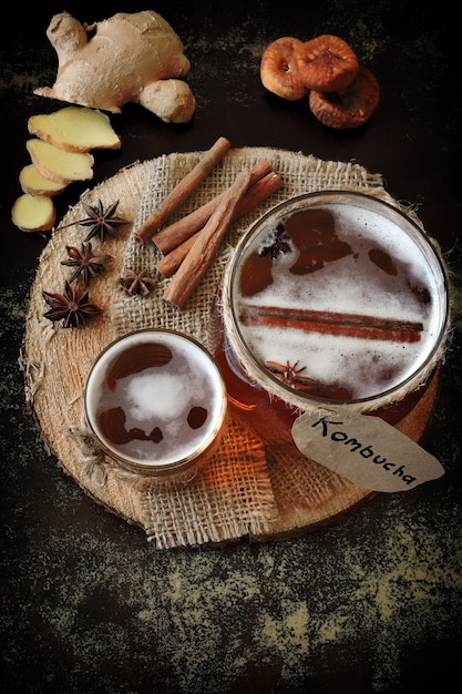 Una refrescante bebida de kombucha