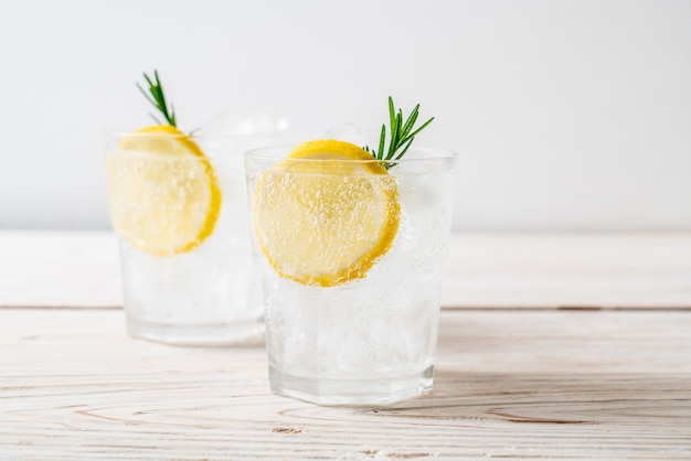 refresco de limonada helada