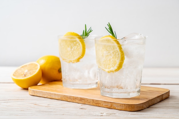 refresco de limonada helada