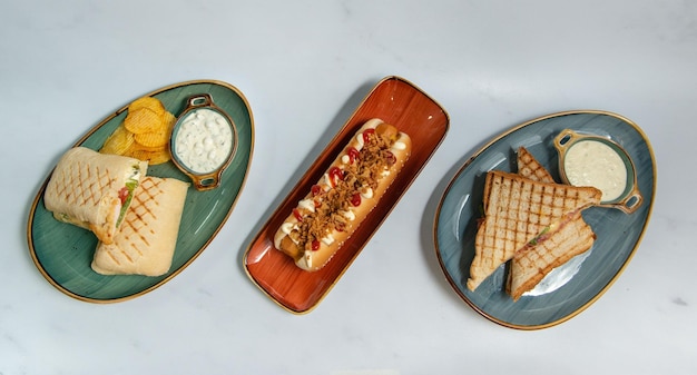 refrigerios de comida rápida aislados para el espacio de copia de la vista superior del menú de la cafetería