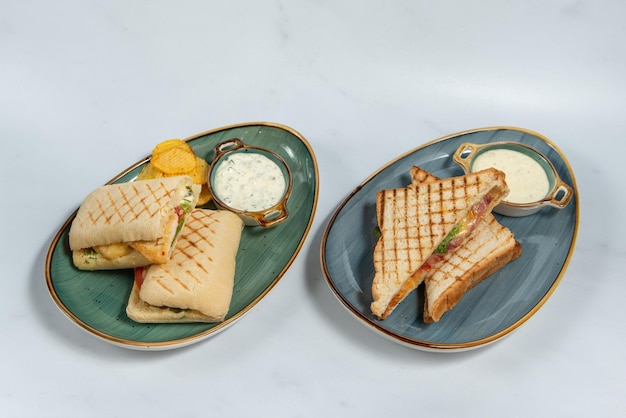 refrigerios de comida rápida aislados para el espacio de copia de la vista superior del menú de la cafetería